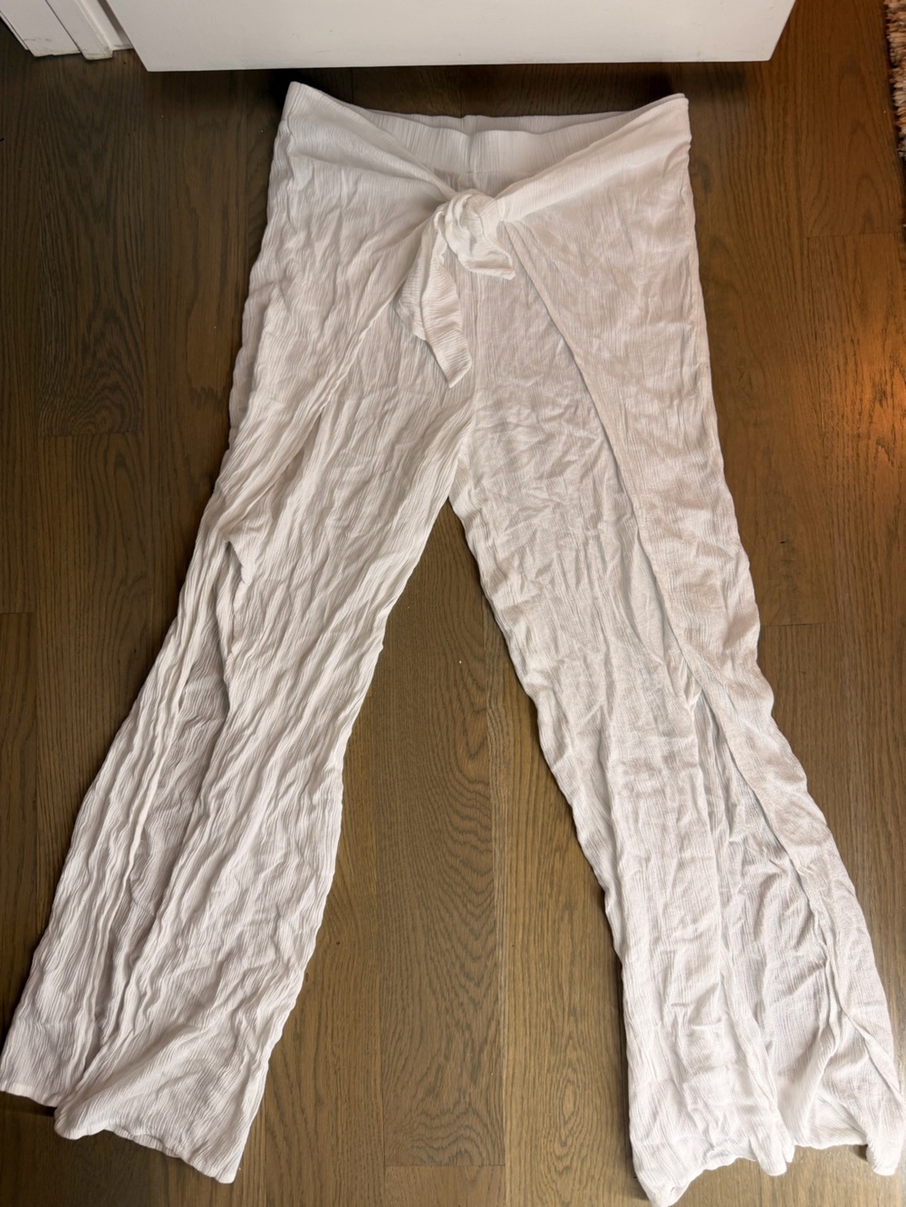 Kona Sol White Elastic Waist Flowy Pants